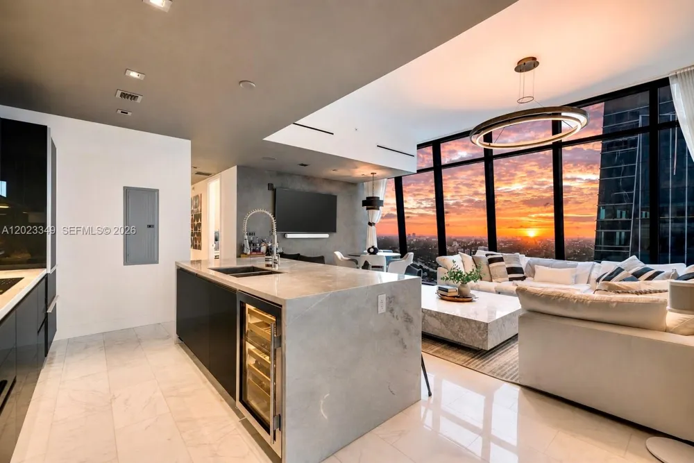 1451 Brickell Ave #4304 Miami, FL 33131
