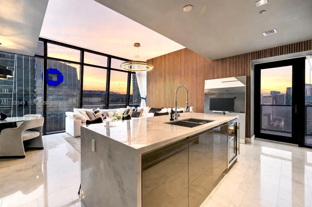 1451 Brickell Ave #4304 Miami, FL 33131