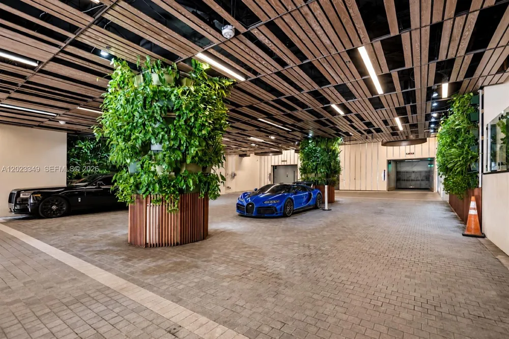 1451 Brickell Ave #4304 Miami, FL 33131