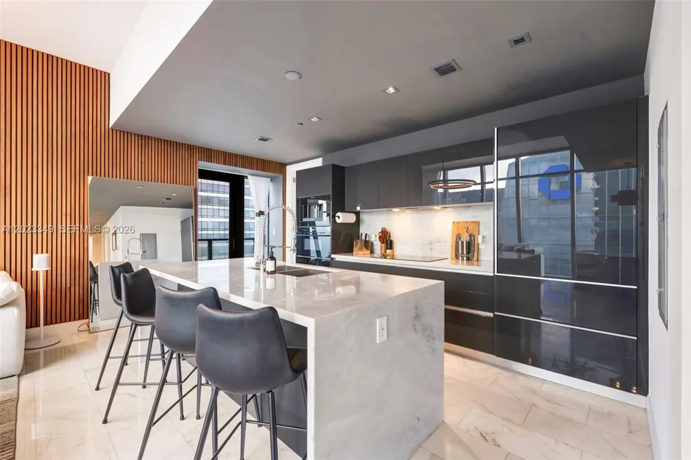 1451 Brickell Ave #4304 Miami, FL 33131