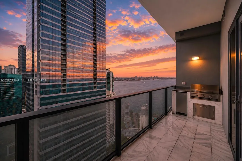 1451 Brickell Ave #4304 Miami, FL 33131