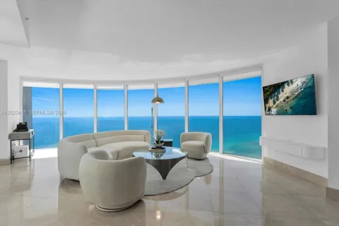 17555 Collins Ave #3204
