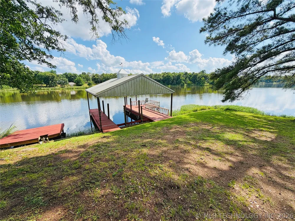 1122 Peninsula Drive Fort Towson, OK 74735