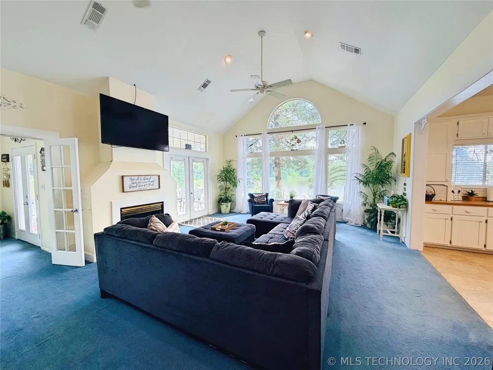 1122 Peninsula Drive Fort Towson, OK 74735
