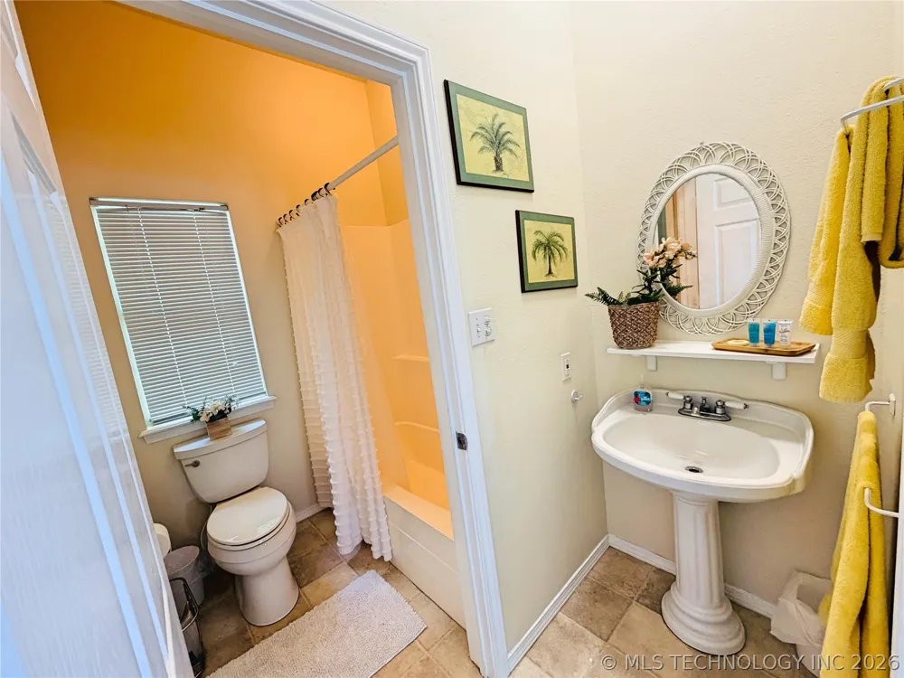 1122 Peninsula Drive Fort Towson, OK 74735