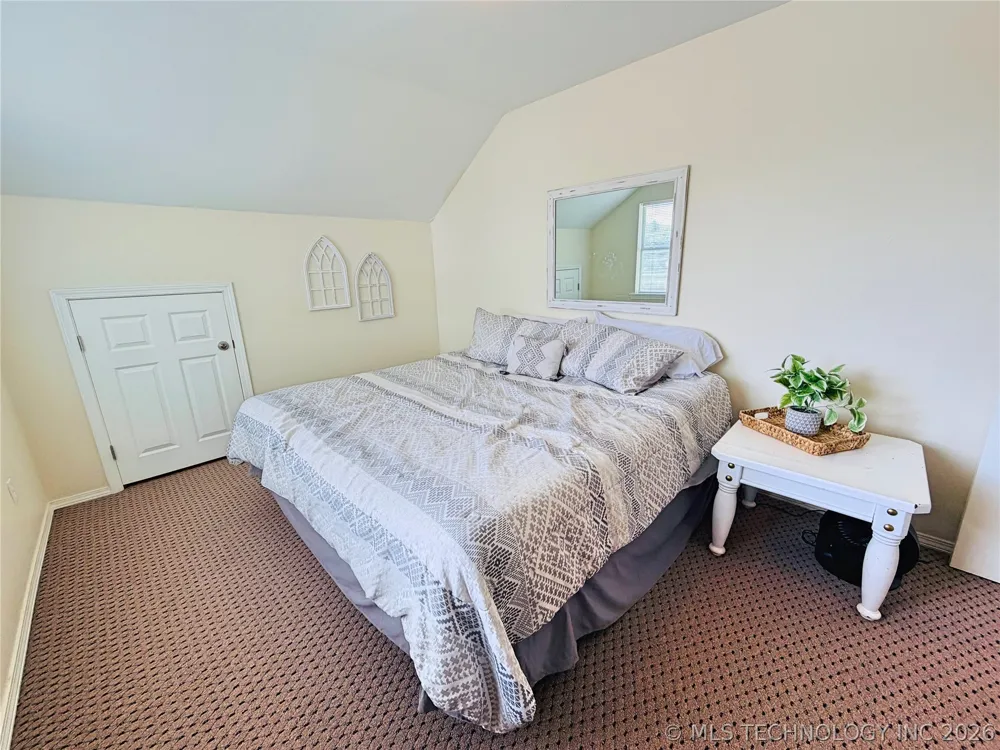 1122 Peninsula Drive Fort Towson, OK 74735