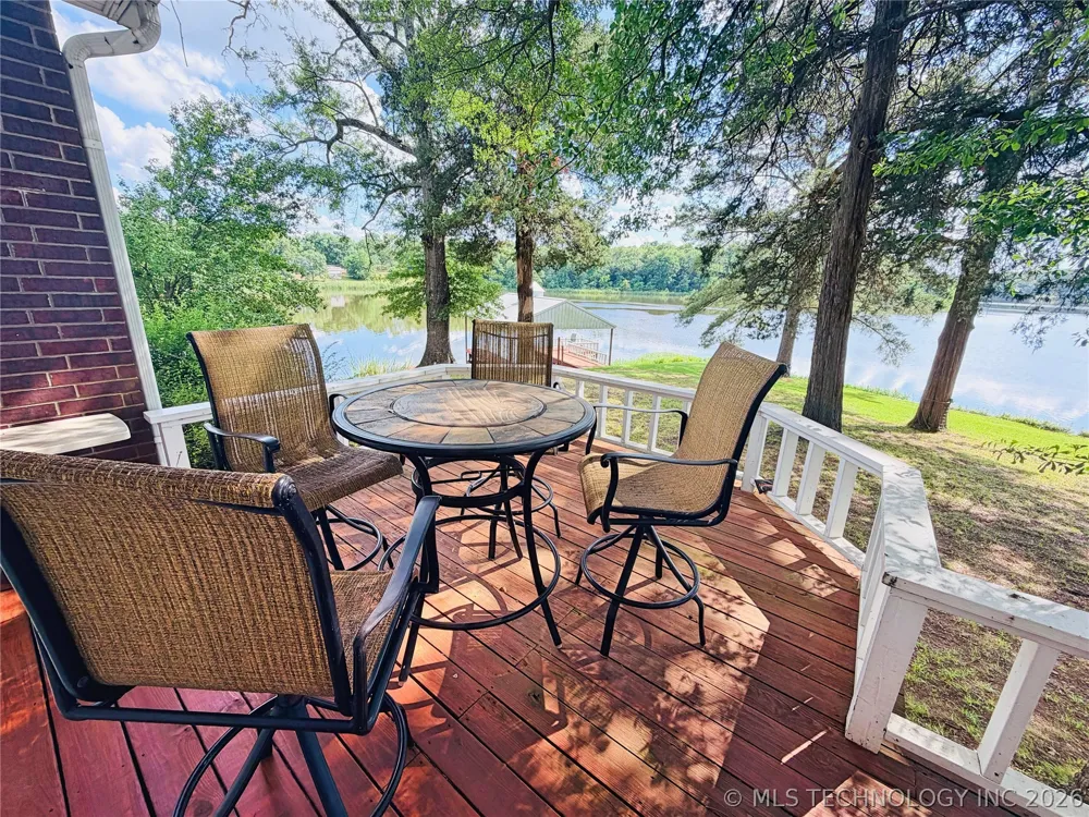 1122 Peninsula Drive Fort Towson, OK 74735