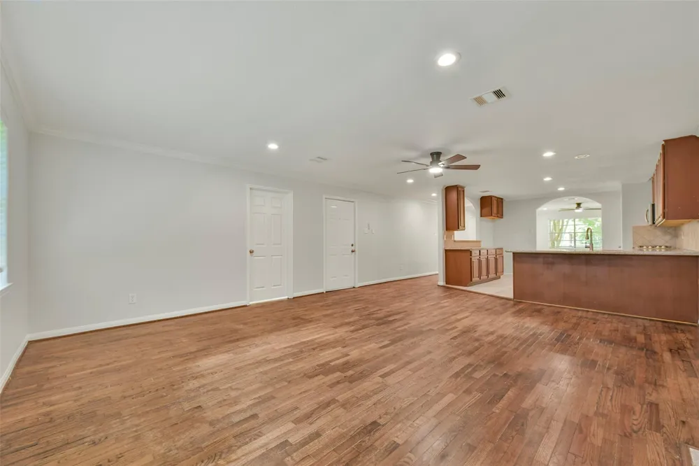 4725 9th Street #A Bacliff, TX 77518