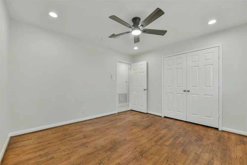 4725 9th Street #A Bacliff, TX 77518