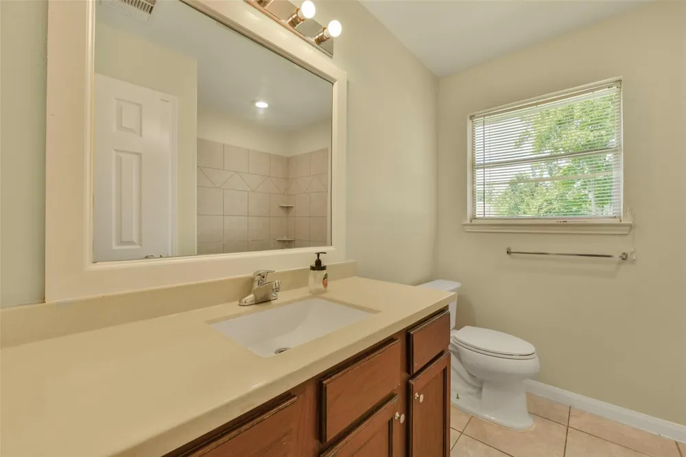 4725 9th Street #A Bacliff, TX 77518