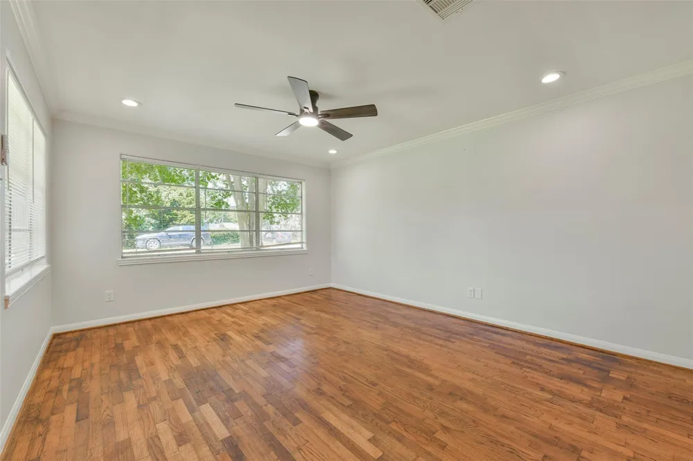 4725 9th Street #A Bacliff, TX 77518