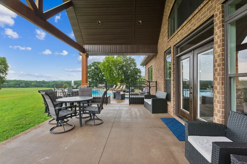 215 George Akins Rd Westmoreland, TN 37186