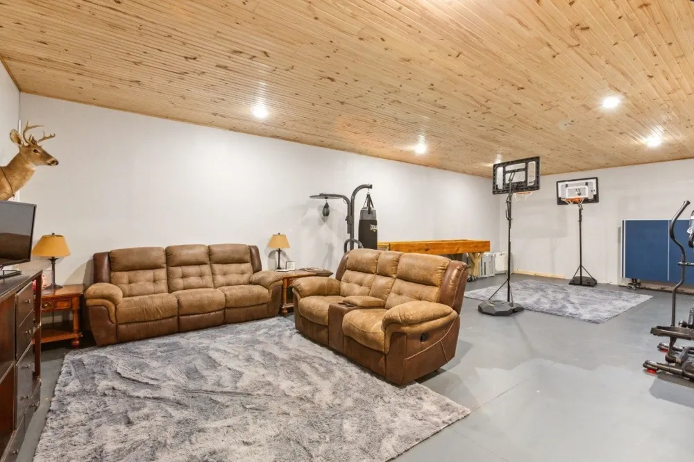 215 George Akins Rd Westmoreland, TN 37186