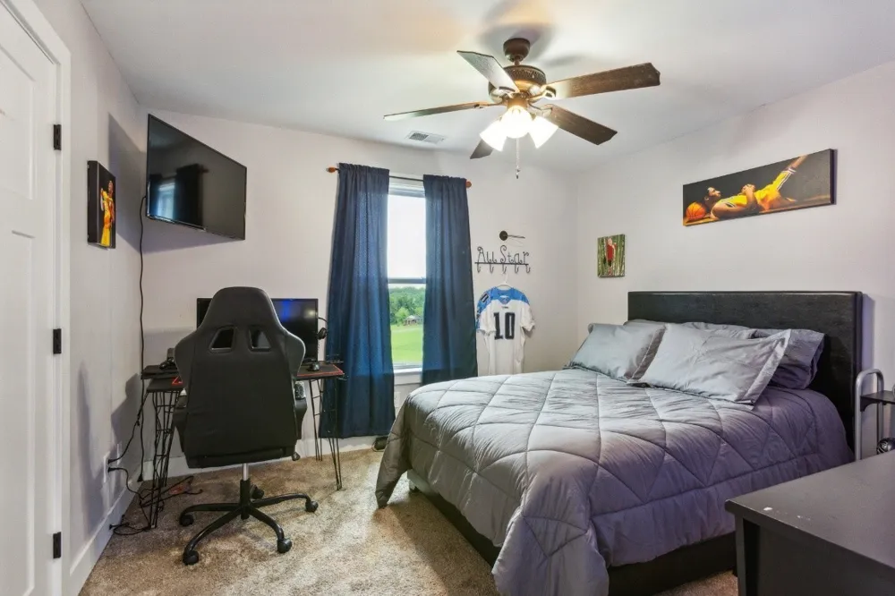 215 George Akins Rd Westmoreland, TN 37186