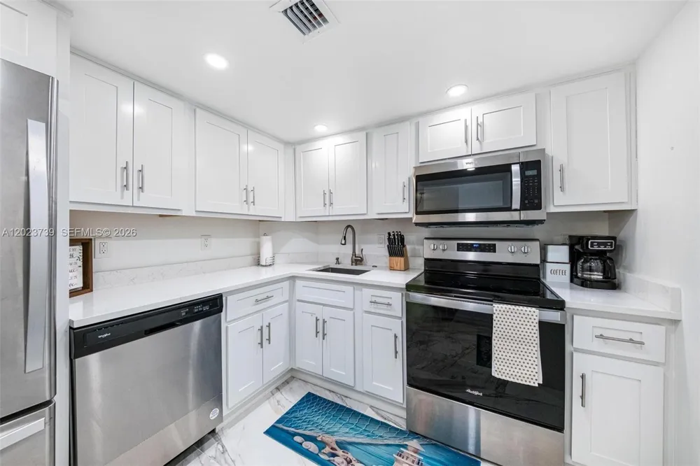 320 seaview court #2-1207 Other City - In The State Of Florida, FL 34145