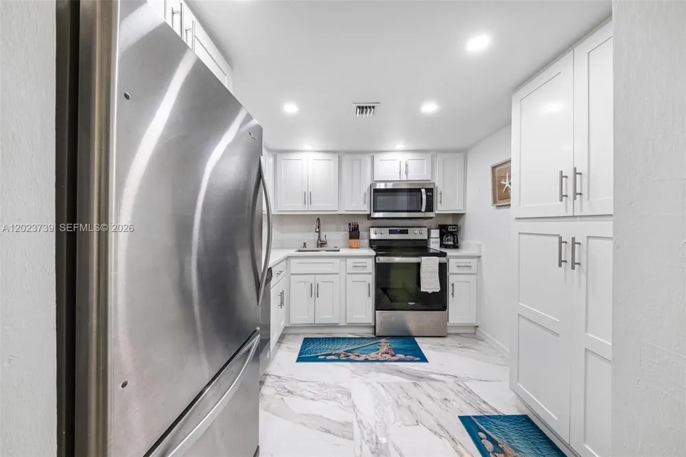 320 seaview court #2-1207 Other City - In The State Of Florida, FL 34145