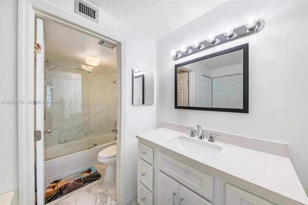 320 seaview court #2-1207 Other City - In The State Of Florida, FL 34145