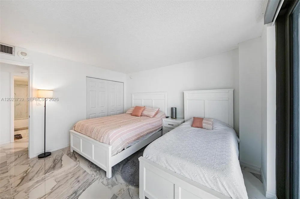320 seaview court #2-1207 Other City - In The State Of Florida, FL 34145