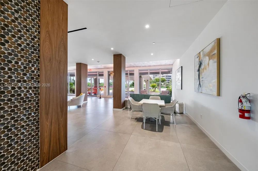 320 seaview court #2-1207 Other City - In The State Of Florida, FL 34145