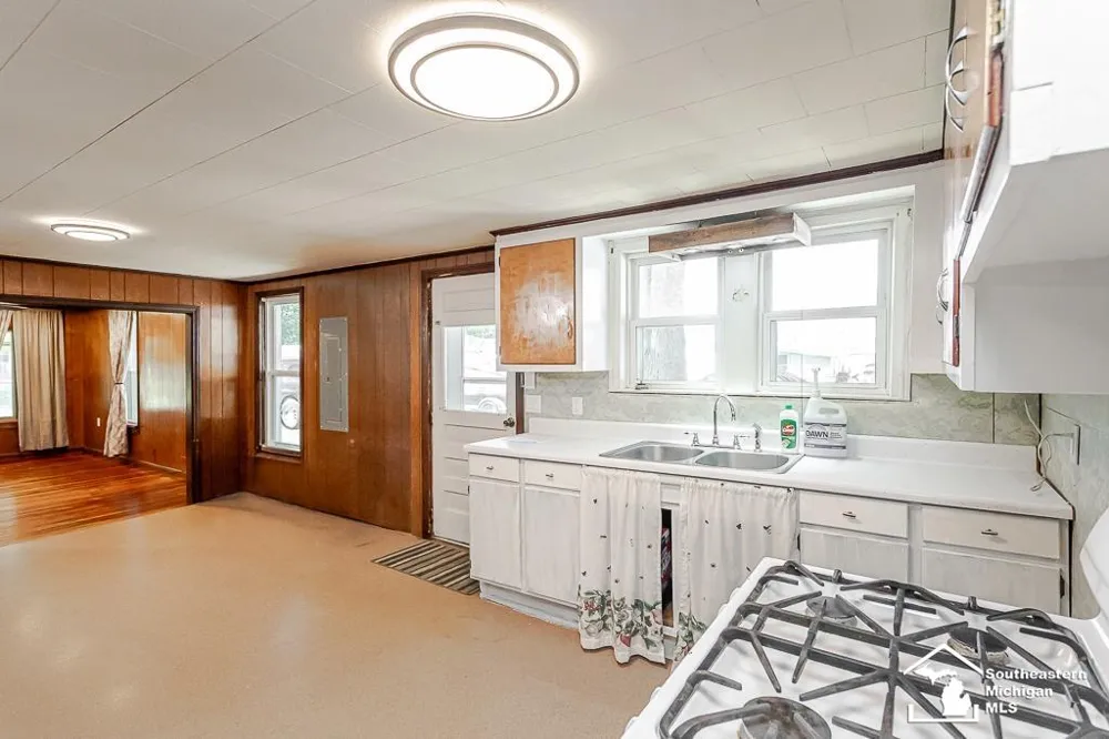 13838 Bayside Drive Monroe Charter Township, MI 48161