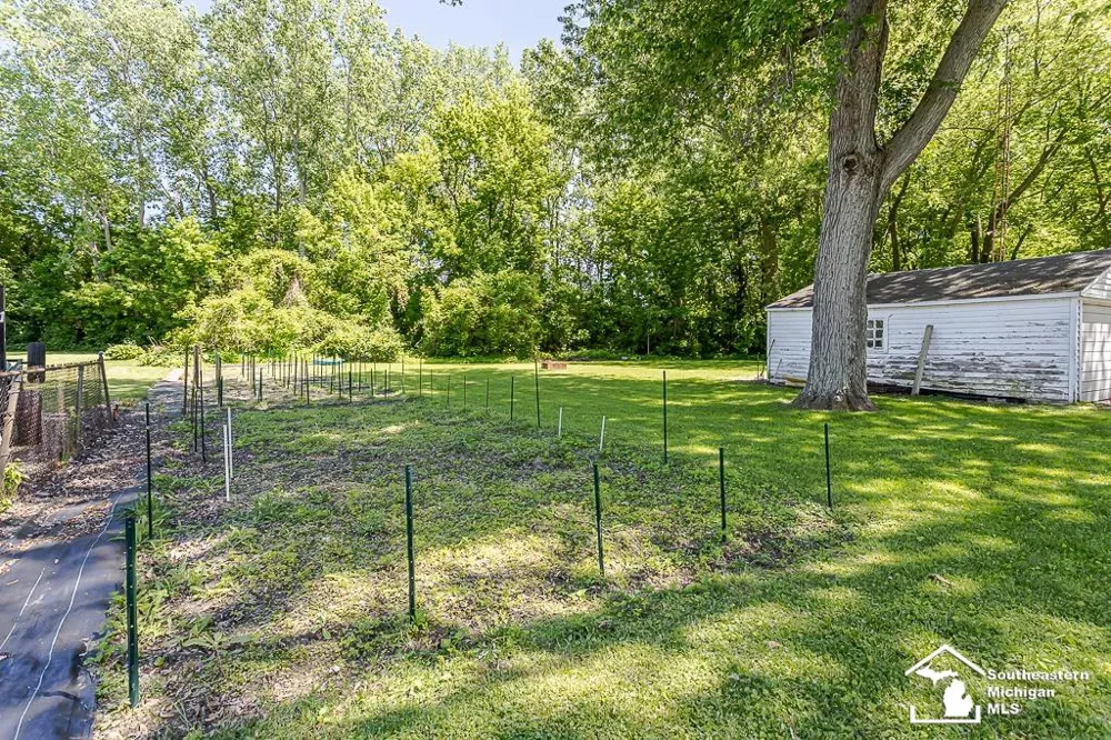 13838 Bayside Drive Monroe Charter Township, MI 48161