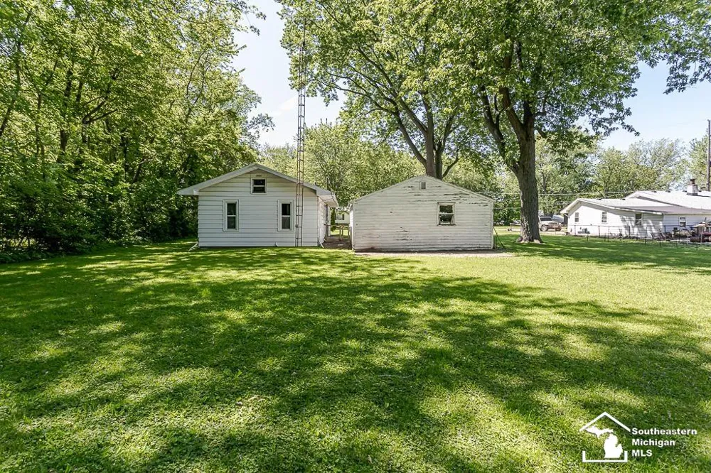 13838 Bayside Drive Monroe Charter Township, MI 48161