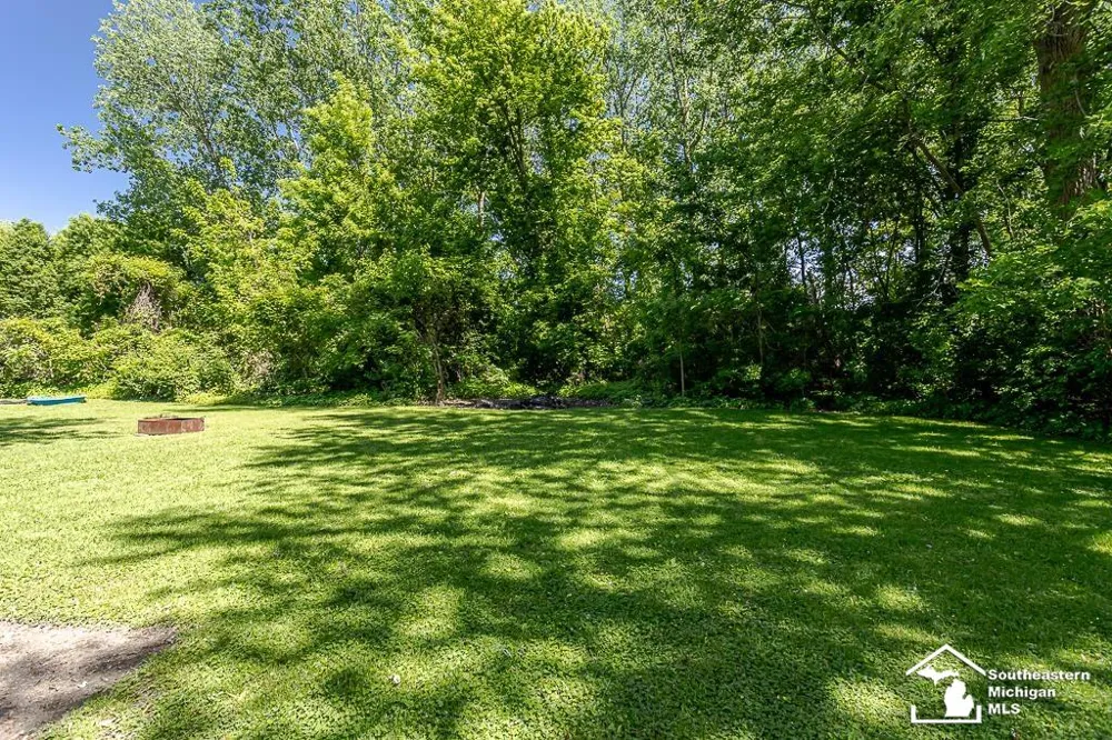 13838 Bayside Drive Monroe Charter Township, MI 48161