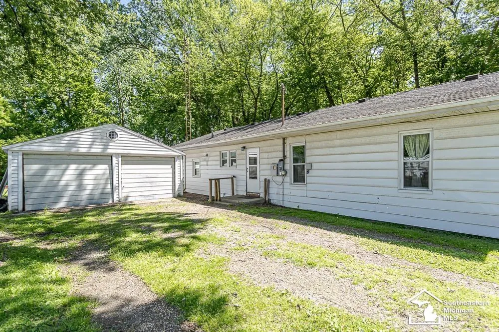13838 Bayside Drive Monroe Charter Township, MI 48161