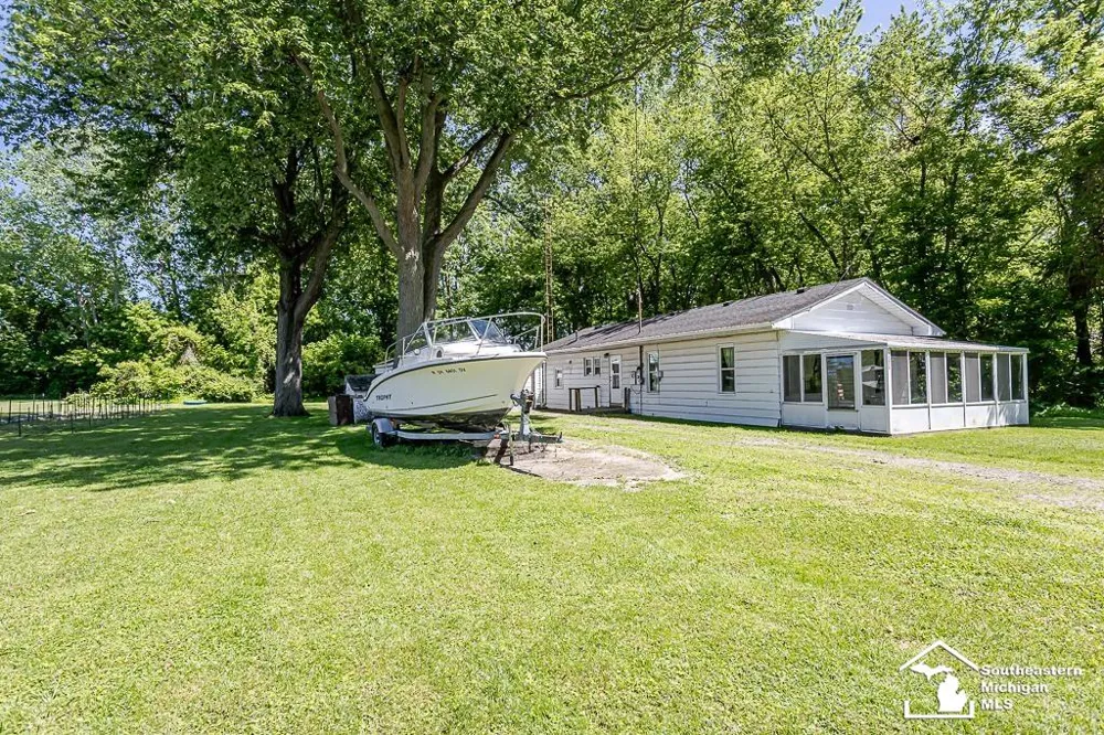 13838 Bayside Drive Monroe Charter Township, MI 48161
