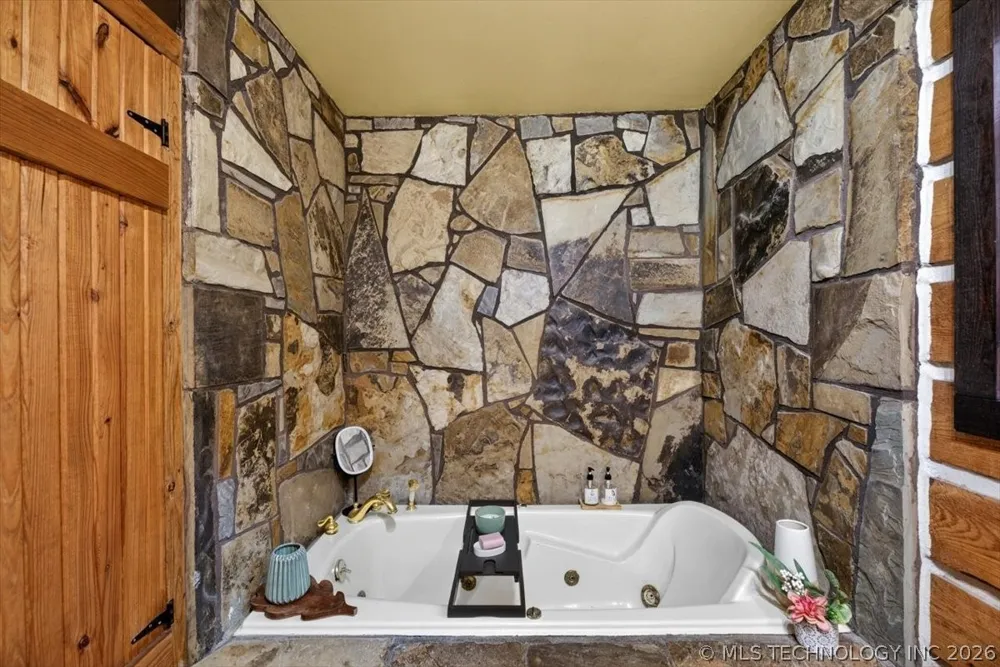 435562 E 1630 Tuskahoma, OK 74574