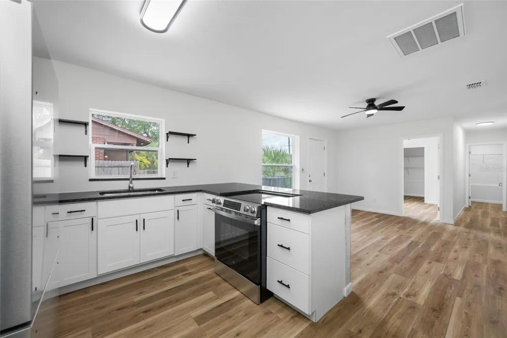 308 W 10TH STREET Lakeland, FL 33805
