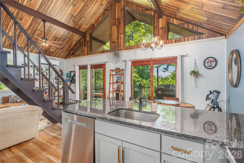 154 Timberside Drive Mars Hill, NC 28754