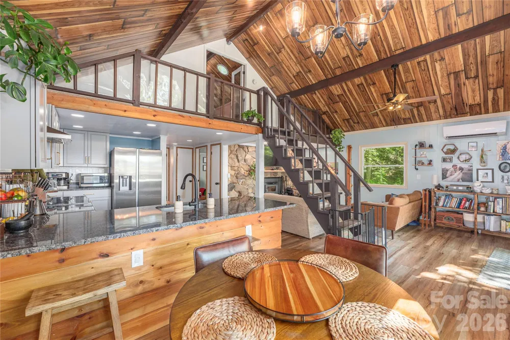 154 Timberside Drive Mars Hill, NC 28754