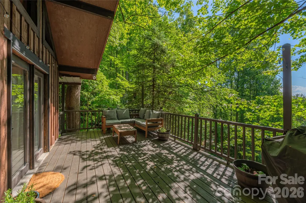 154 Timberside Drive Mars Hill, NC 28754