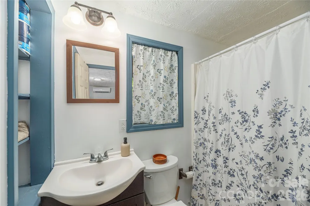 154 Timberside Drive Mars Hill, NC 28754