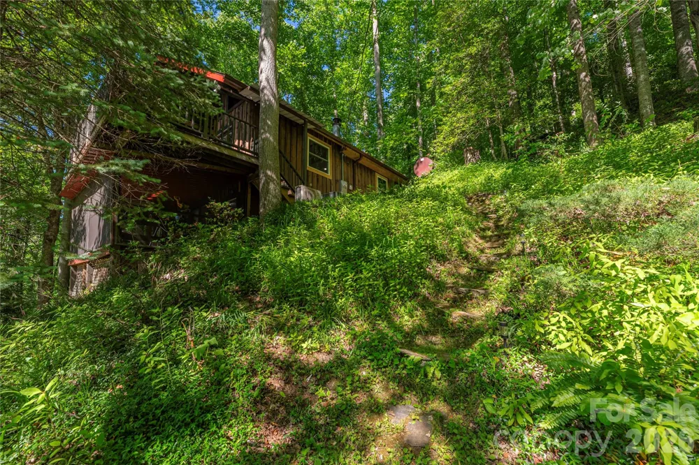 154 Timberside Drive Mars Hill, NC 28754