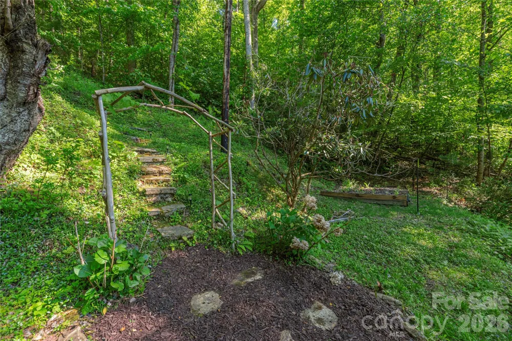 154 Timberside Drive Mars Hill, NC 28754