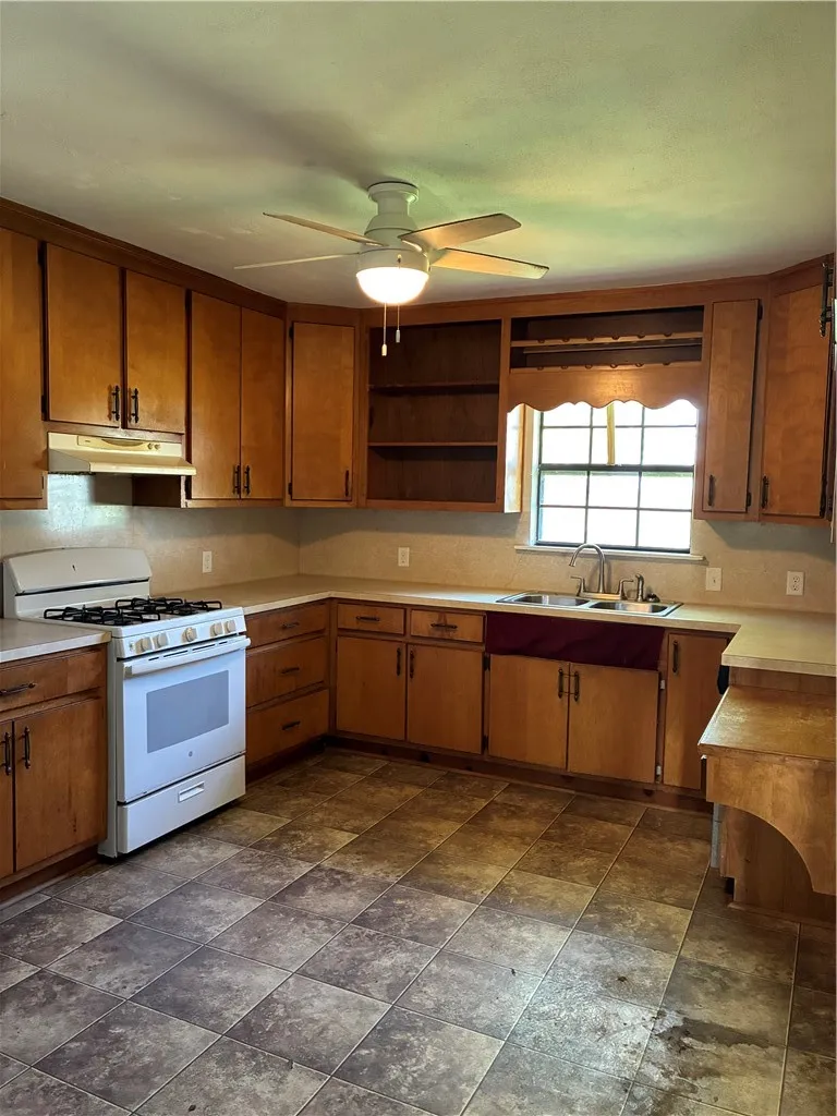 466 S County Road 307 Orange Grove, TX 78372