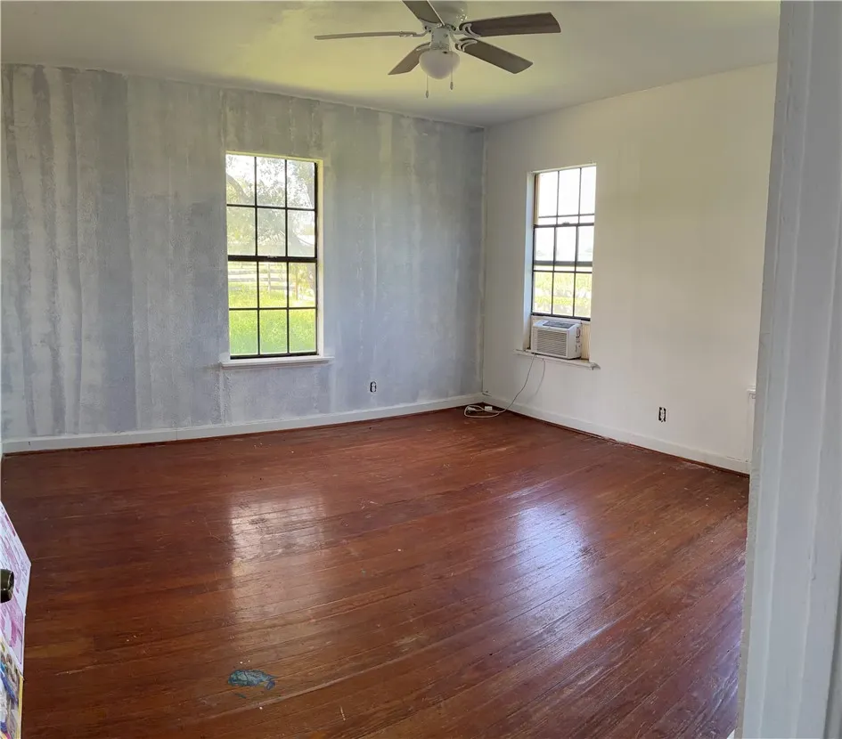 466 S County Road 307 Orange Grove, TX 78372