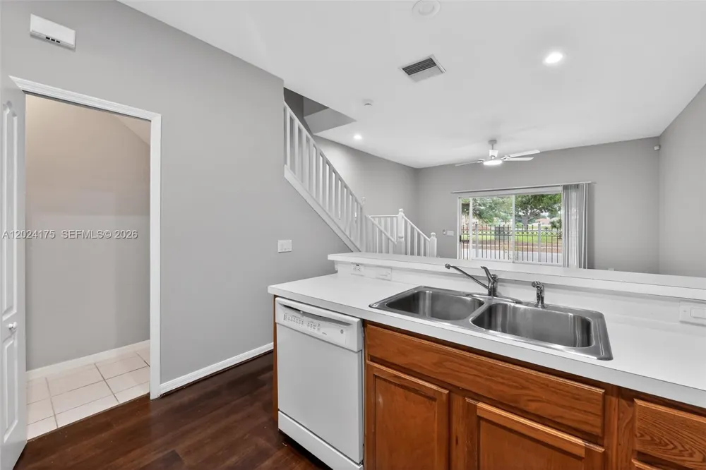 12966 KINGS CROSSING DR Tampa, FL 33534