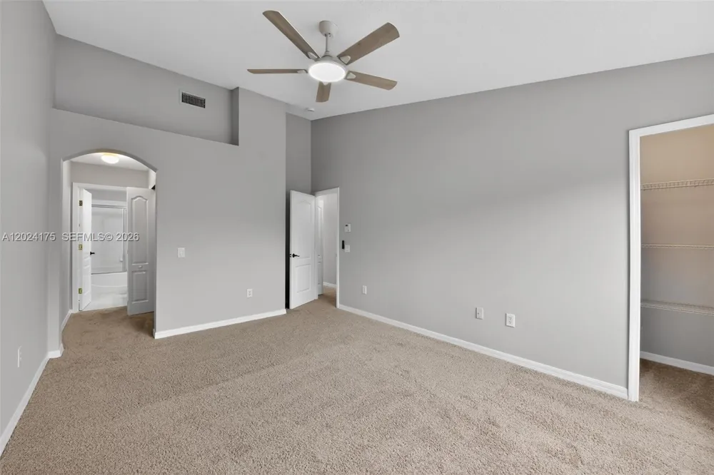 12966 KINGS CROSSING DR Tampa, FL 33534