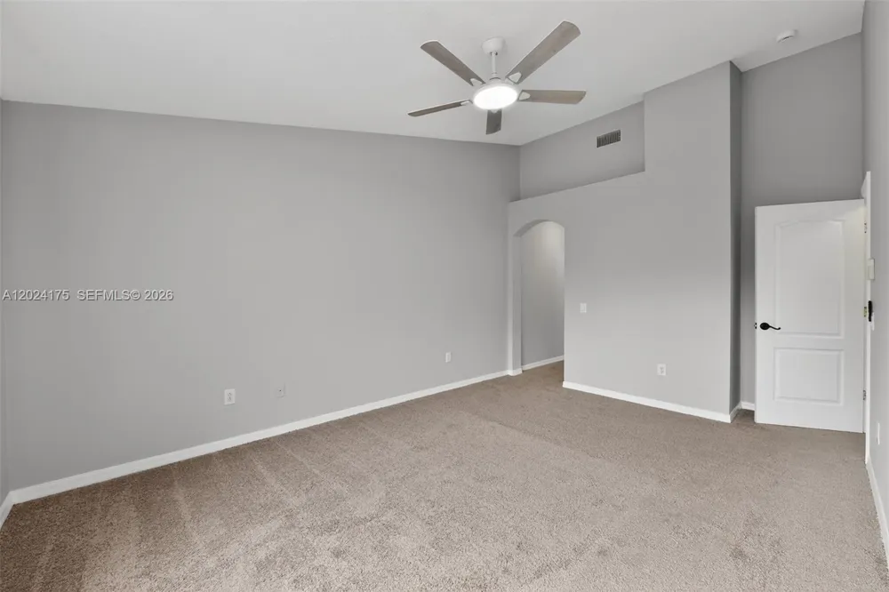 12966 KINGS CROSSING DR Tampa, FL 33534