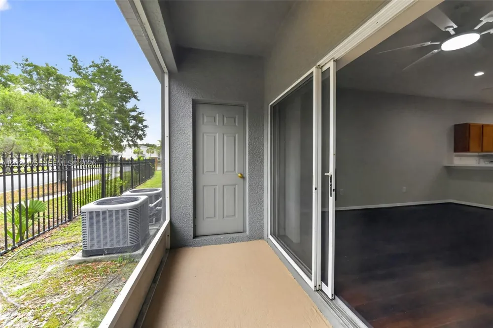 12966 KINGS CROSSING DR Tampa, FL 33534