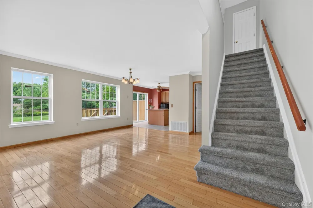 16 Woodfield Drive Washingtonville, NY 10992
