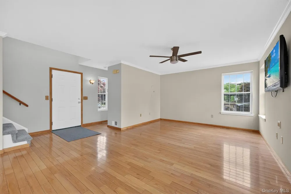 16 Woodfield Drive Washingtonville, NY 10992