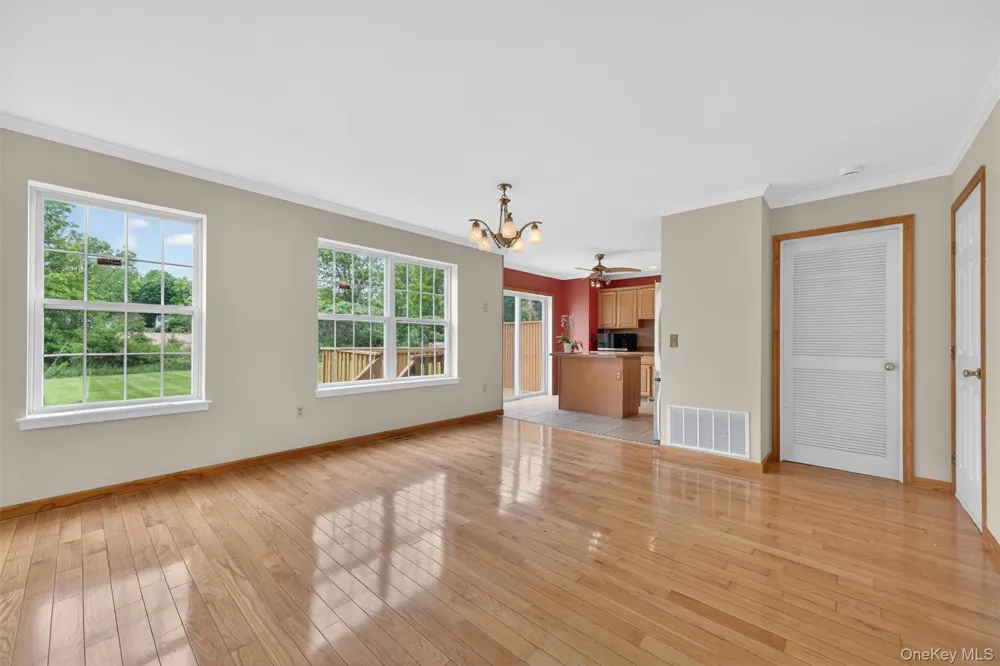 16 Woodfield Drive Washingtonville, NY 10992