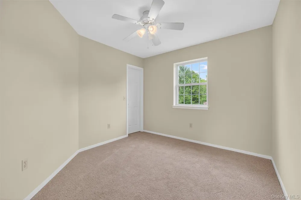 16 Woodfield Drive Washingtonville, NY 10992