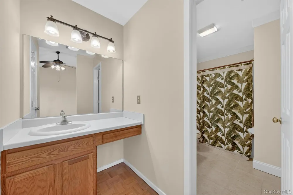 16 Woodfield Drive Washingtonville, NY 10992