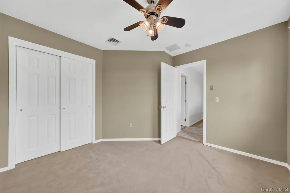 16 Woodfield Drive Washingtonville, NY 10992