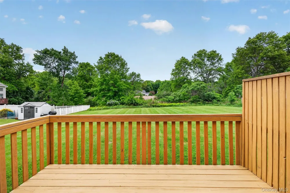 16 Woodfield Drive Washingtonville, NY 10992